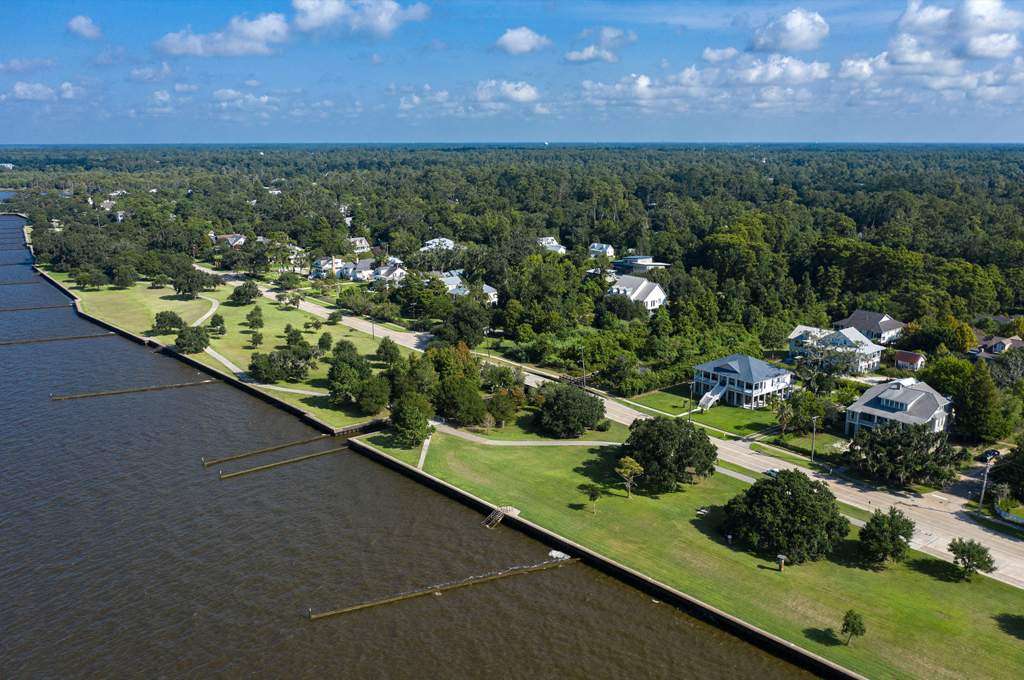 Mandeville